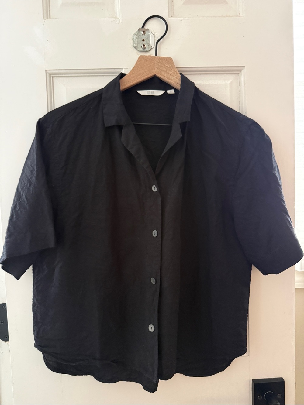 Uniqlo Black Short Sleeve Button-Down Shirt